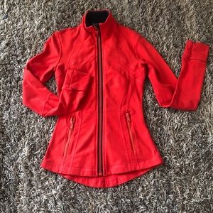 Lululemon Scuba zip Front size 4